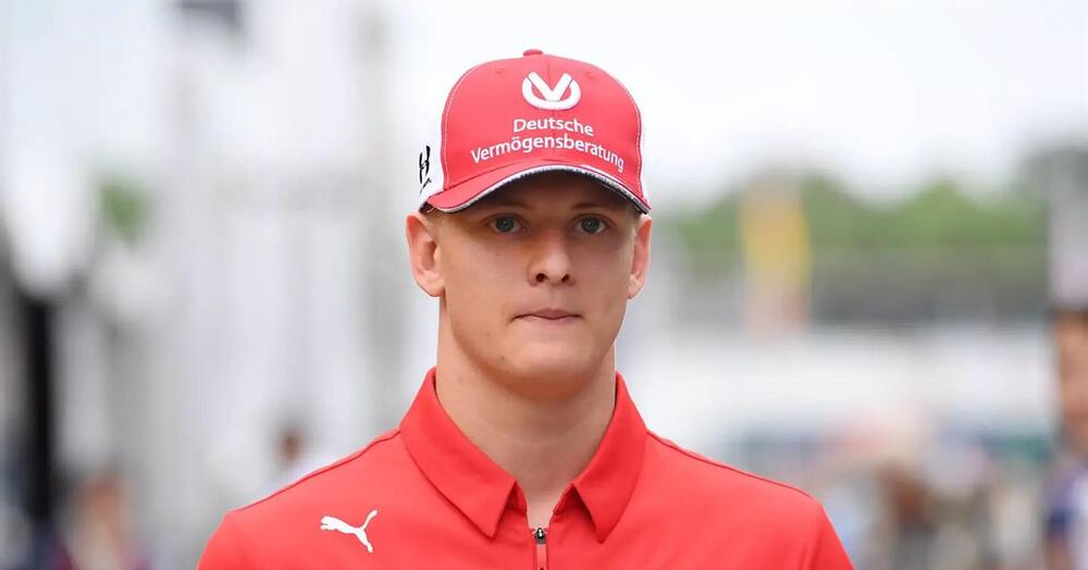 Ecclestone, la frase sulla carriera di Mick Schumacher che fa riflettere: &ldquo;Con Michael al suo fianco&hellip;&rdquo;