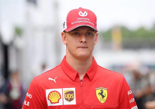 Ecclestone, la frase sulla carriera di Mick Schumacher che fa riflettere: &ldquo;Con Michael al suo fianco&hellip;&rdquo;