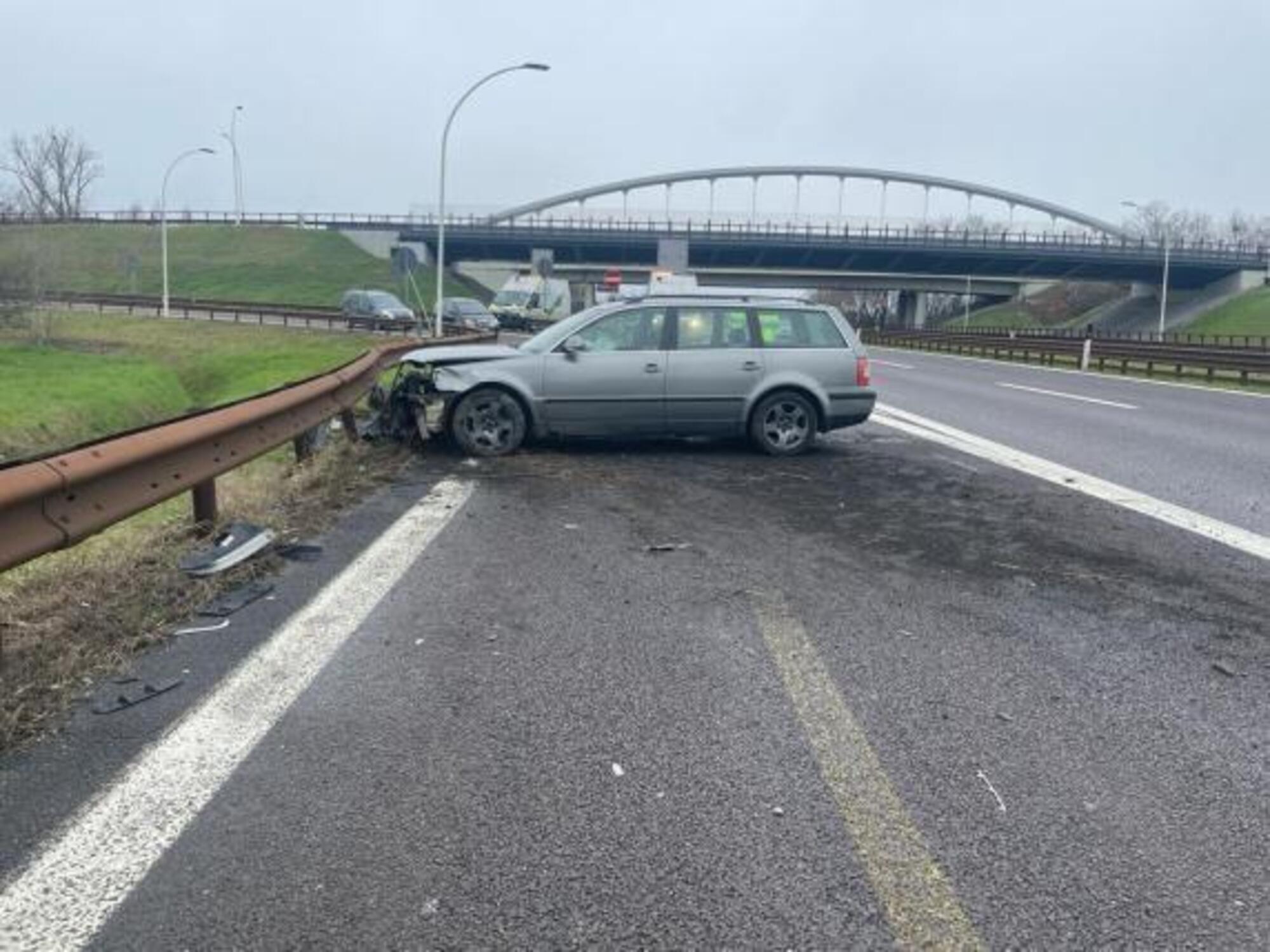 L&#039;auto del 35enne dopo lo schianto nei pressi di Carpi