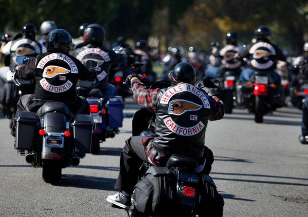 Un ex agente sotto copertura racconta le (pesanti) regole sul sesso degli Hells Angels