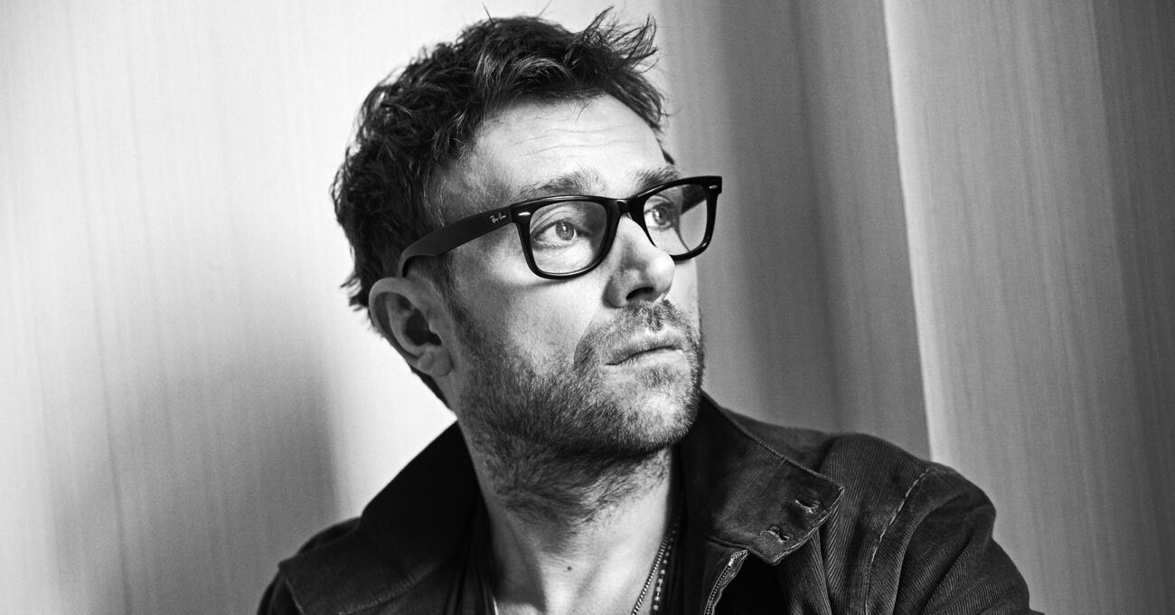 Damon Albarn che ruba ci dimostra che l&rsquo;uomo vincer&agrave; sempre su ChatGpt [VIDEO]