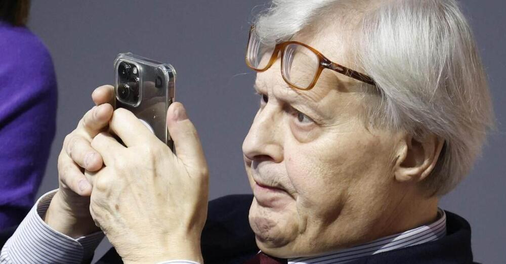 Perch&eacute; girano ca**i sulla chat di Vittorio Sgarbi? E la sua risposta a chi si lamenta &egrave; epica