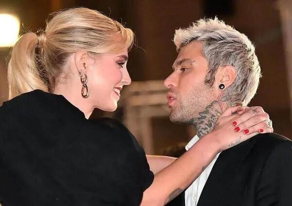 Corona spara su Fedez: &ldquo;Ogni volta che fa una figura di mer*a si ammala&rdquo;