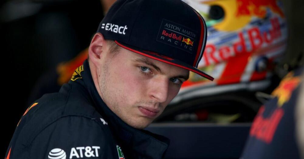 Max Verstappen annoiato in Bahrain si &egrave; goduto il duello Alonso-Hamilton: la rivelazione di Marko