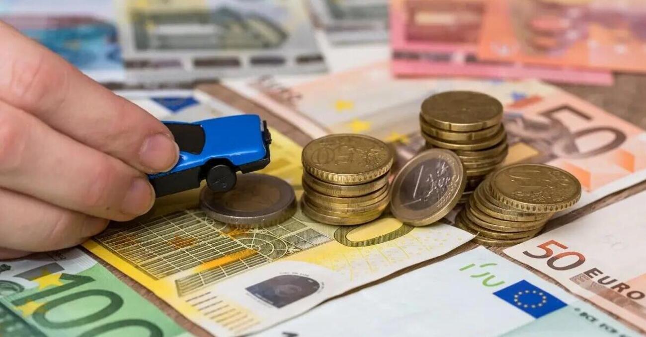 In un anno +15% sull&rsquo;Rc Auto: assicurazioni alle stelle per colpa dell&#039;inflazione. Ecco cosa cambia e per chi