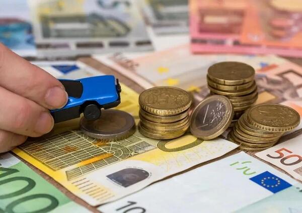 In un anno +15% sull&rsquo;Rc Auto: assicurazioni alle stelle per colpa dell&#039;inflazione. Ecco cosa cambia e per chi