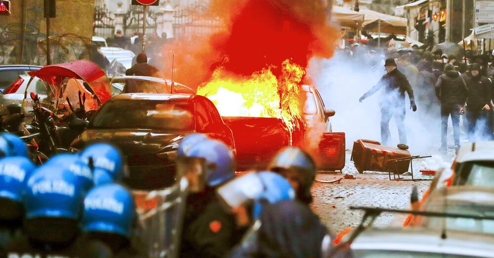 Viaggio nella Napoli devastata dagli ultras tedeschi: la fiera degli errori (e degli orrori)