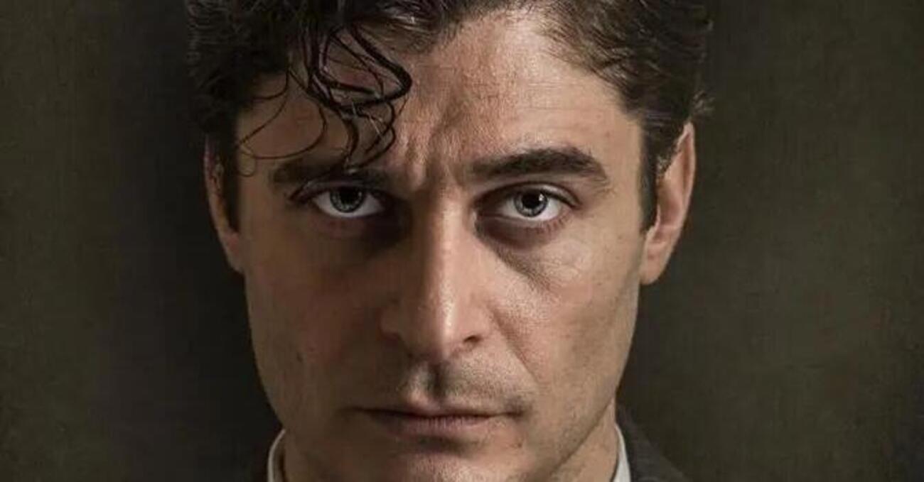 Il commissario Ricciardi dal libro alla tv con il volto di Lino Guanciale: ma ce n&rsquo;era davvero bisogno?