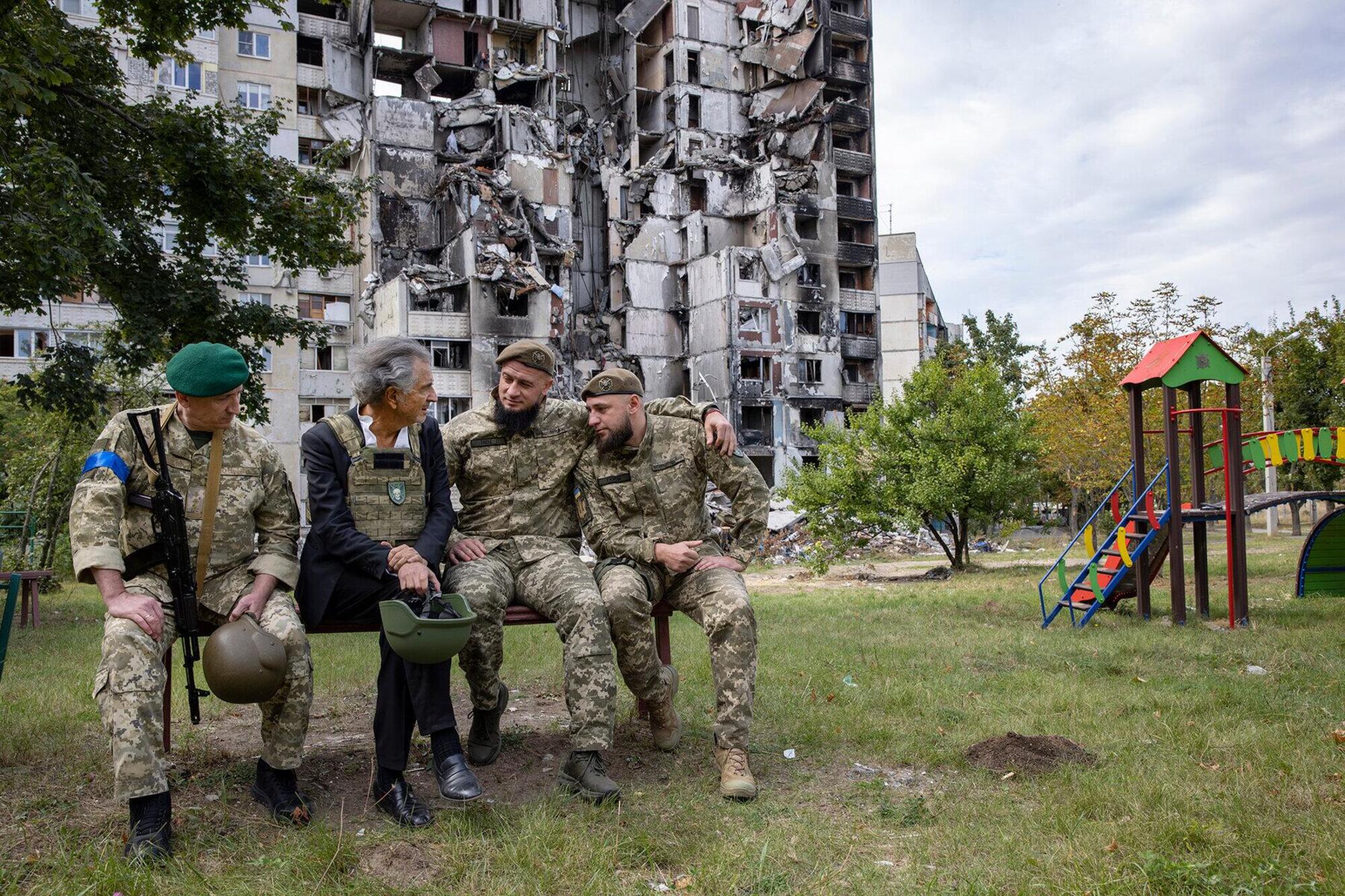 Bernard-Henri Lévy in Ucraina