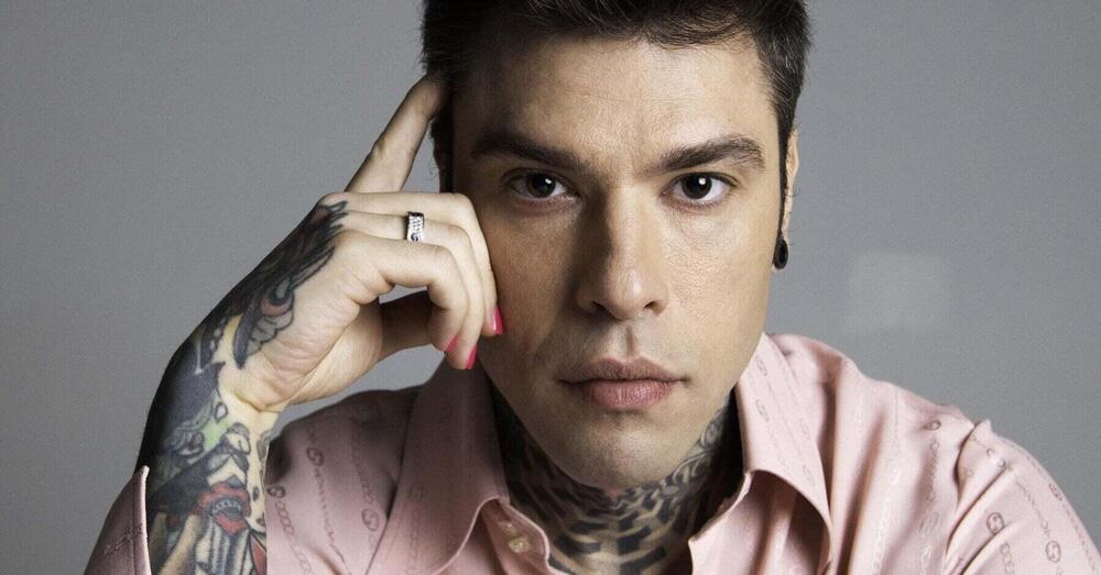 Fedez in prima persona per salvare i migranti: &ldquo;Voglio acquistare una nave Ong&rdquo;