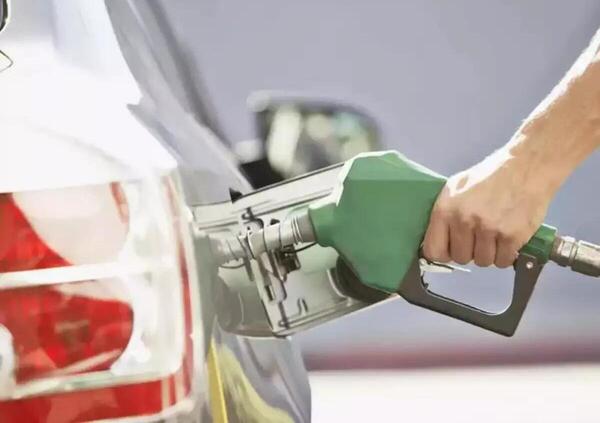 Gli e-fuels salveranno i motori termici? Non proprio. Ecco perch&eacute; all&#039;Italia convengono i bio-fuels