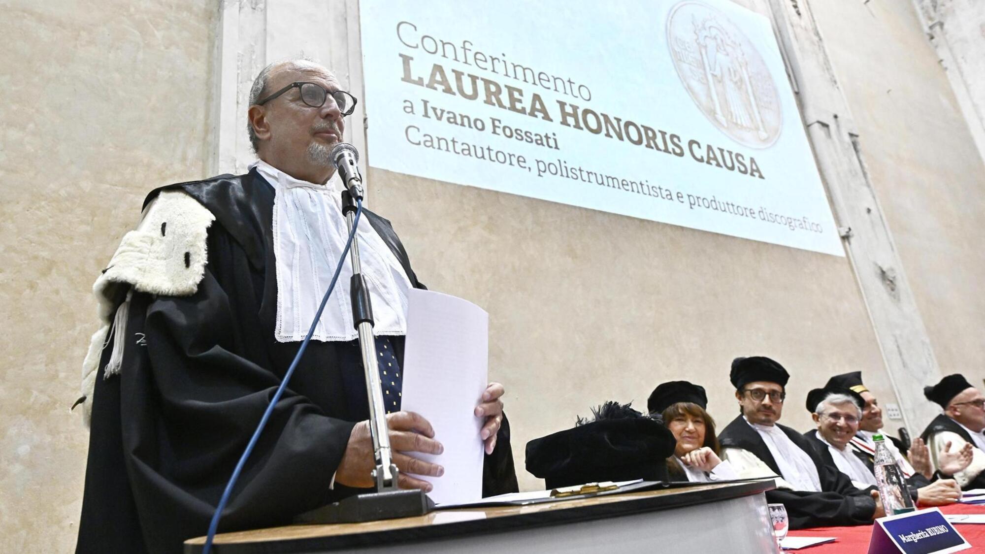 Ivano Fossati durante la lectio magistralis all&#039;universit&agrave; di Genova