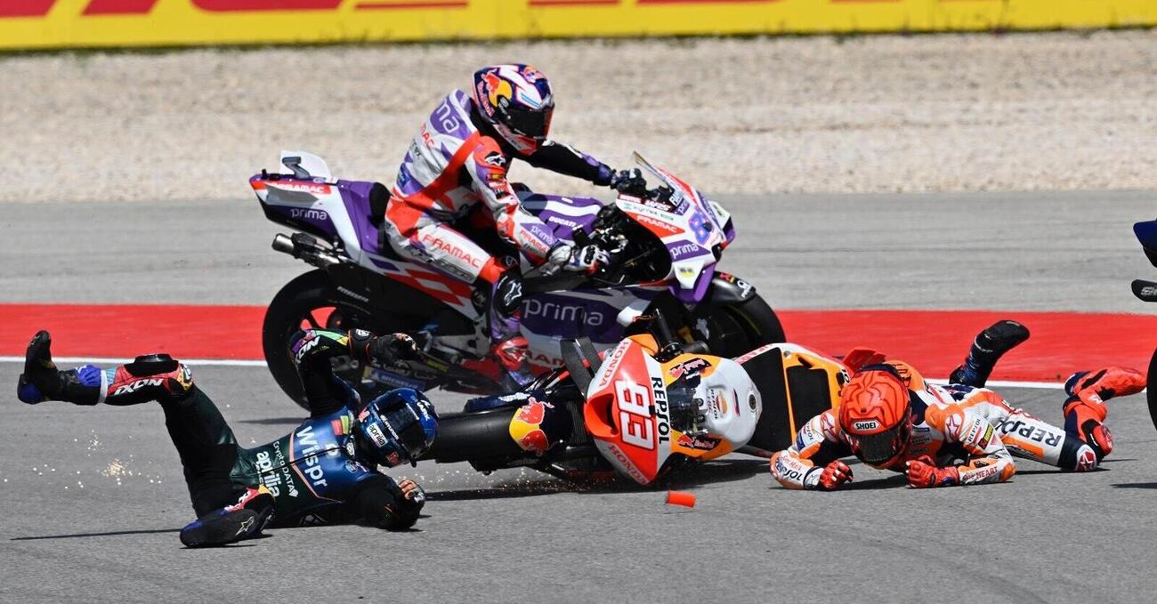 Luca Salvadori su Marquez: &ldquo;L&rsquo;ha fatto per vendicarsi su Martin, in caso di recidiva dovrebbero usare il pugno duro&rdquo;