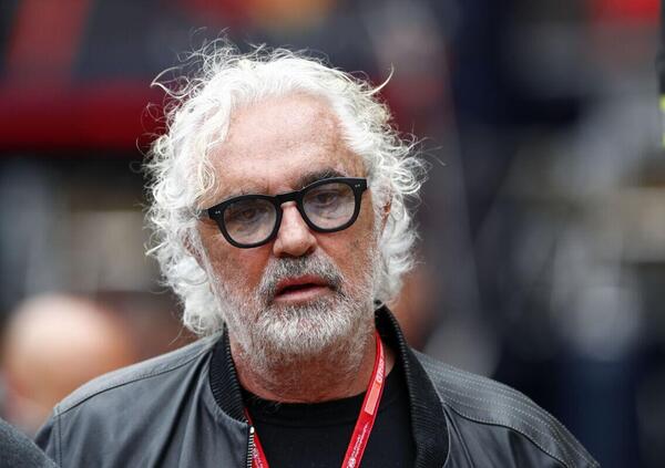 Briatore deluso da Meloni &amp; C: &ldquo;Parlano di fascismo e carne sintetica e non dei problemi veri&rdquo;