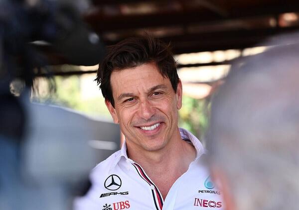 Toto Wolff si racconta: il dopo Hamilton, il contratto mancato con Verstappen e il futuro del nostro Kimi Antonelli