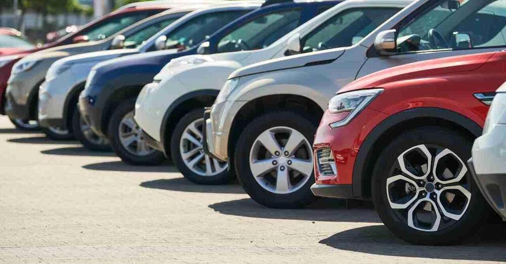 Tutti vogliono le auto usate e schizzano i prezzi: ecco i rincari nel settore