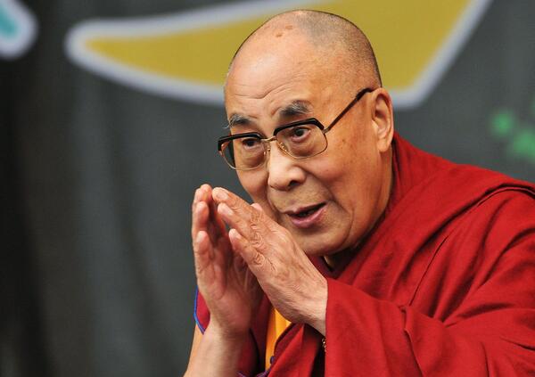 Dalai Lama, macch&eacute; pedofilia! L&#039;esperto ci spiega la manipolazione sulla questione tibetana