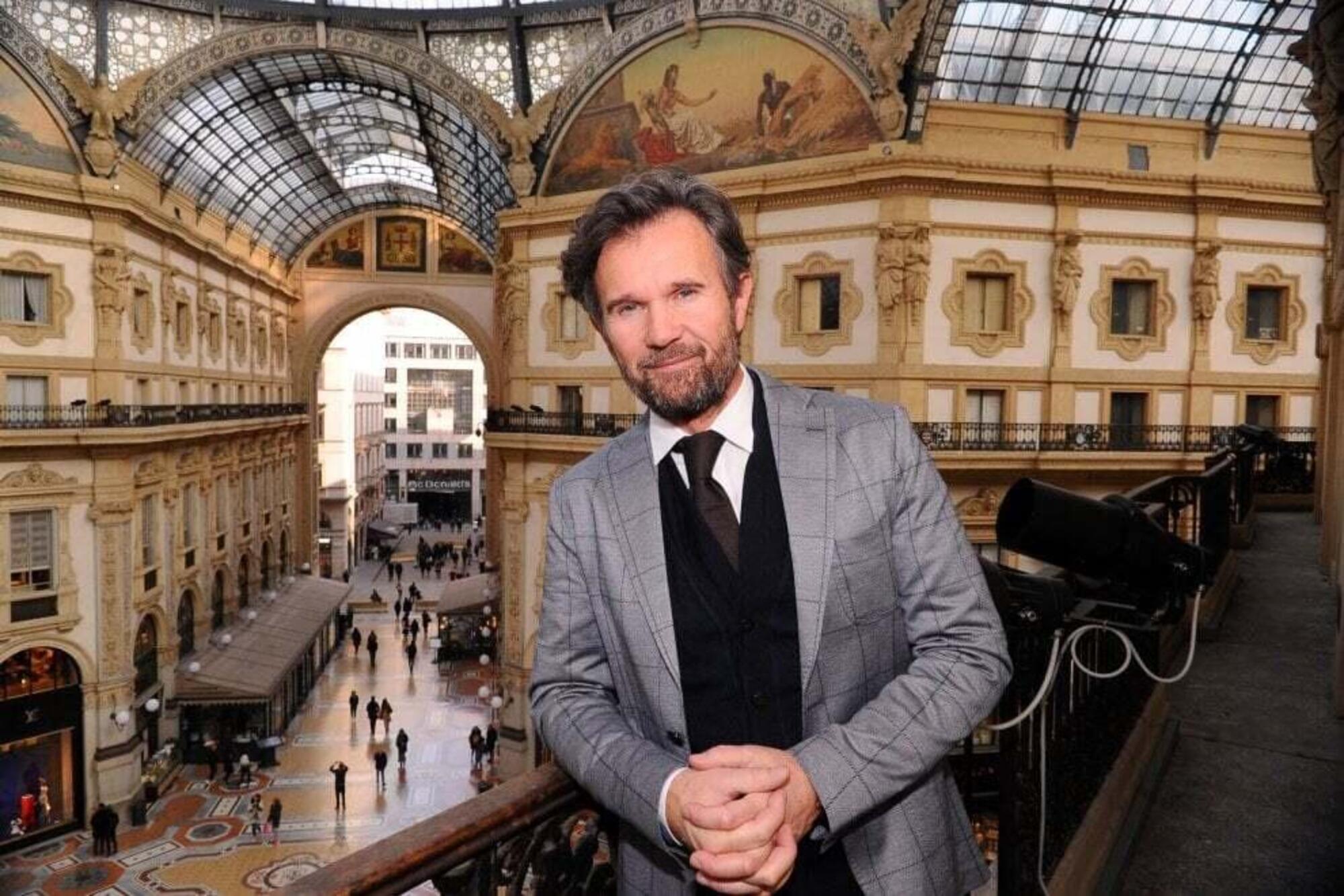 Carlo Cracco al suo ristorante in Galleria a Milano