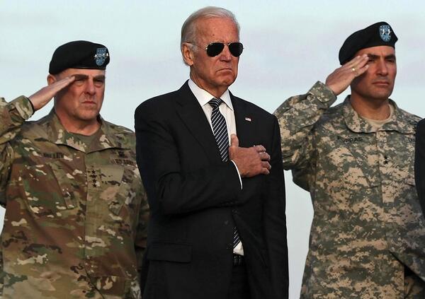 Ma gli Usa se la sanno prendere solo con i deboli? Per i leak del Pentagono paga un ragazzino. E Biden sulla guerra?