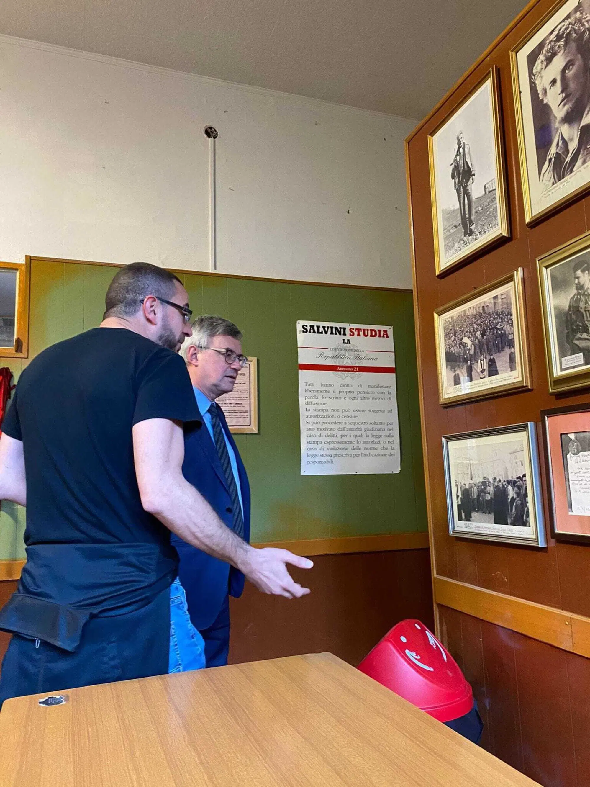 Alessandro Barbero con Carlo Pallavicini alla Cooperativa Popolare Infrangibile di Piacenza