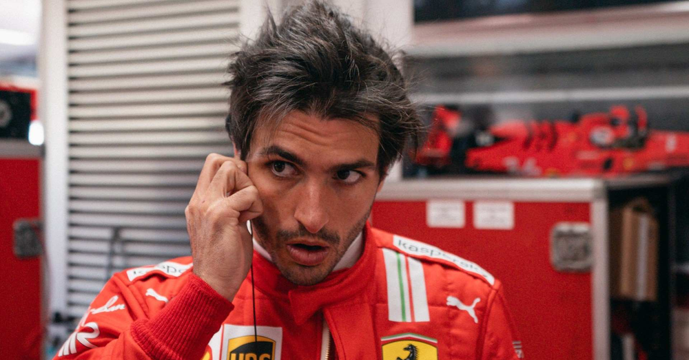 Sainz smentisce l&#039;accordo con Audi per il 2026: ecco il suo obbiettivo in Ferrari