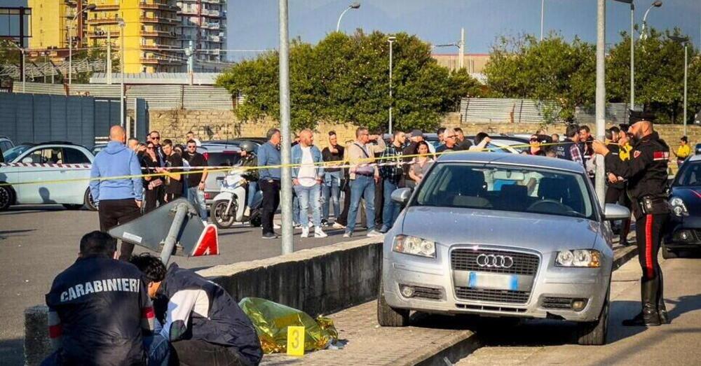 Napoli, donna investe e uccide la figlia di 7 anni: non aveva la patente