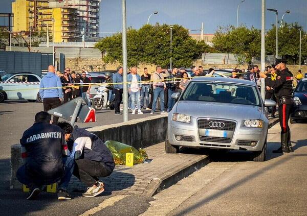 Napoli, donna investe e uccide la figlia di 7 anni: non aveva la patente