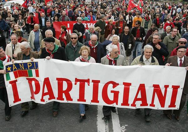 Ogni 25 aprile in cui ci dividiamo un partigiano muore di nuovo. Lo testimoniano le loro bellissime lettere