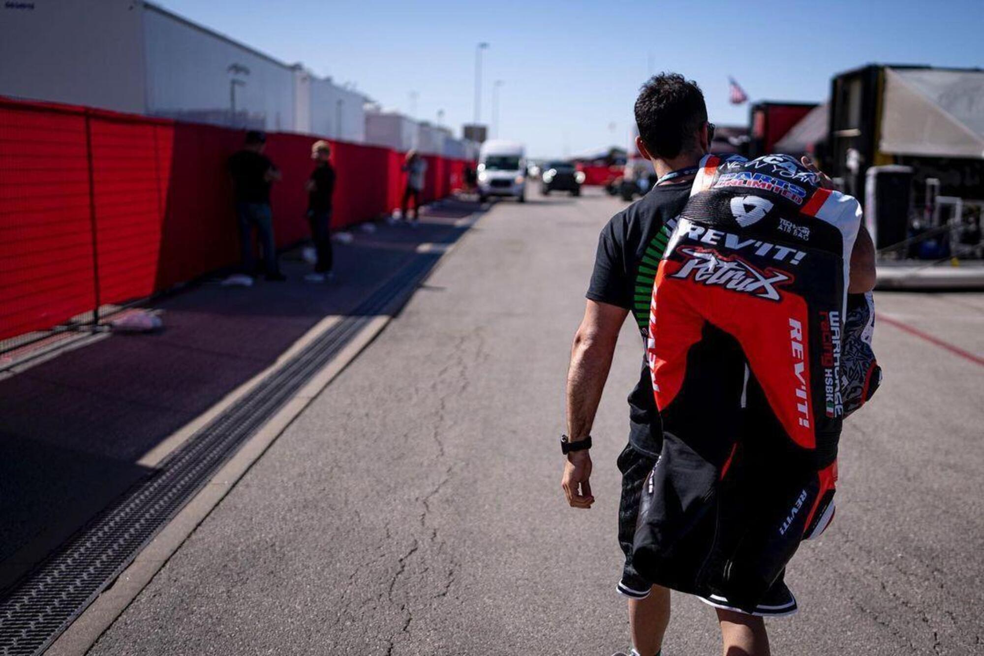 Danilo Petrucci rinuncia alla Dakar