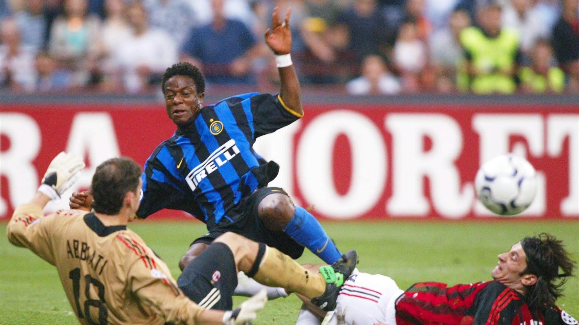 Kallon e il gol sfiorato nel derby di Champions 2003