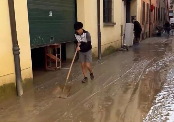 Yuki Tsunoda tra le strade di Faenza &egrave; una lezione per tutti noi 