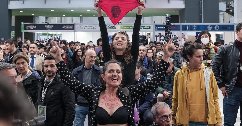 La ministra Roccella contestata al Salone del Libro. Giubilei: &ldquo;Fascismo degli antifascisti. Inaccettabile che la sinistra non difenda la libert&agrave;&rdquo;