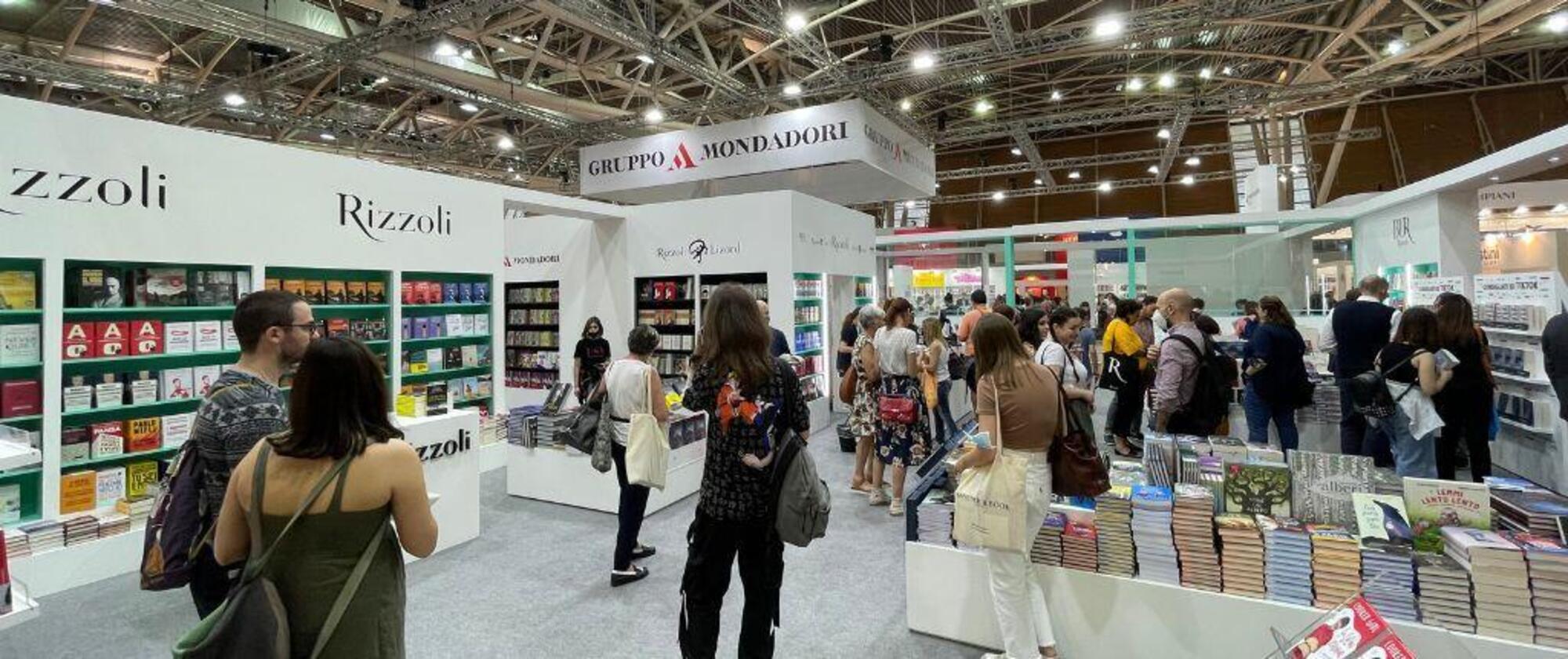 Lo stand del gruppo Mondadori