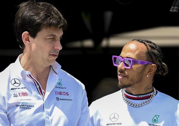 Hamilton in Ferrari? Toto Wolff smentisce ma spunta il &quot;problema&quot; soldi in Mercedes