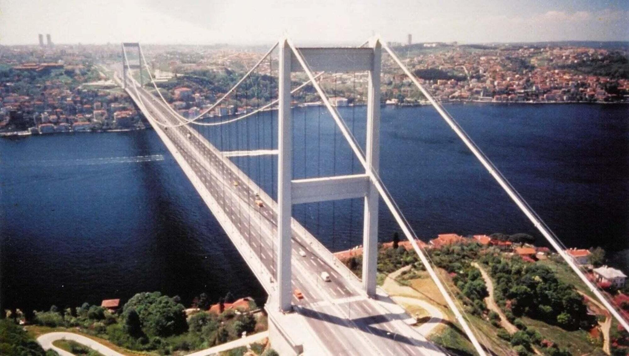 Uno dei progetti del ponte sullo Stretto di Messina