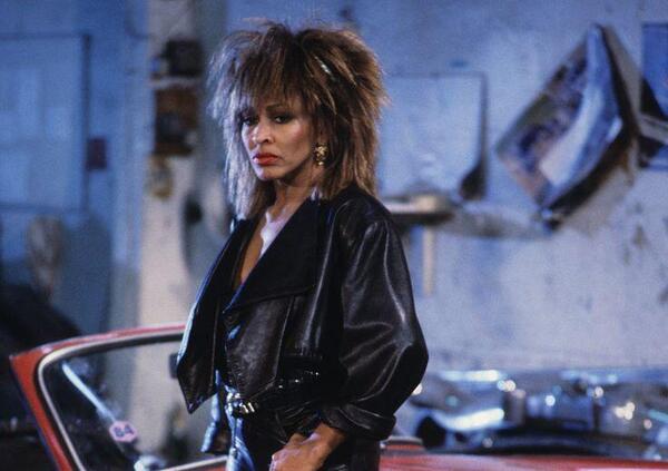 Tina Turner regina anche al volante: dalle Jaguar alla Lamborghini, ecco le sue auto