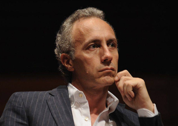 Travaglio &egrave; diventato meloniano? Difende le nomine Rai: &ldquo;Ogni protesta &egrave; solo ipocrisia&rdquo;