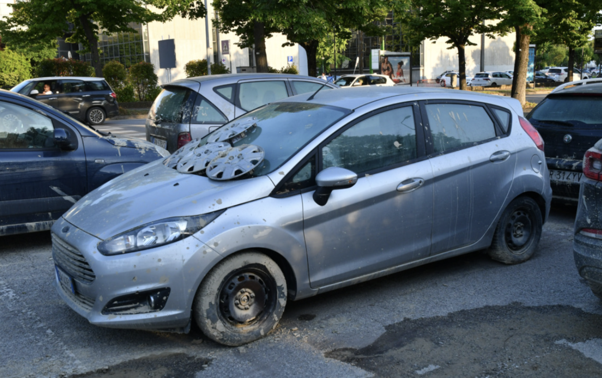 Il cimitero delle auto di Forl&igrave;