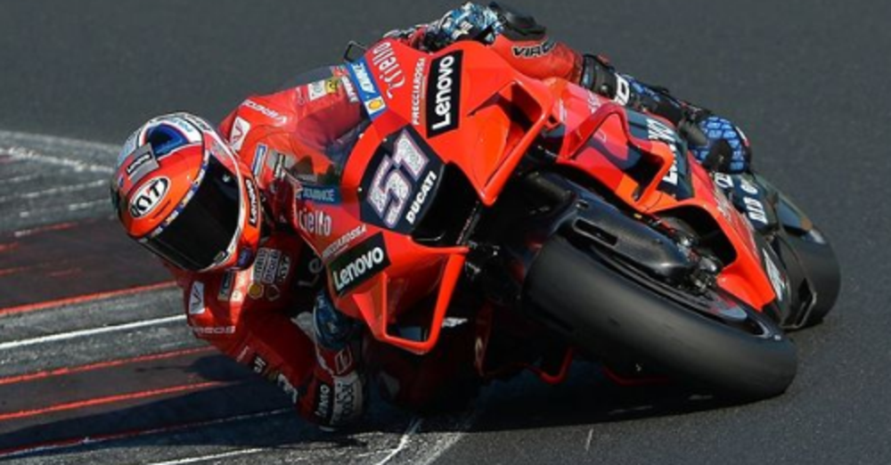 Dalle macerie del dopo Vale a &ldquo;questa Ducati non ha bisogno di Marquez&rdquo;: Michele Pirro rosso totale a vita! E con un messaggio brutale per i giovani...