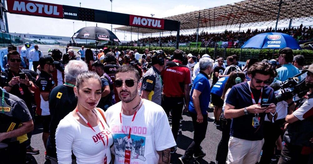 Alvaro Bautista fa tripletta a Misano, ma Andrea Iannone (con Elodie) &egrave; stato la vera star della SBK