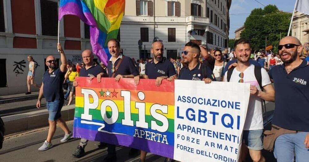 No divise al Pride? Polis Aperta denuncia la discriminazione delle &ldquo;frange antagoniste&rdquo;. E sugli abusi della polizia: &ldquo;Colleghi che sbagliano&rdquo;&hellip;