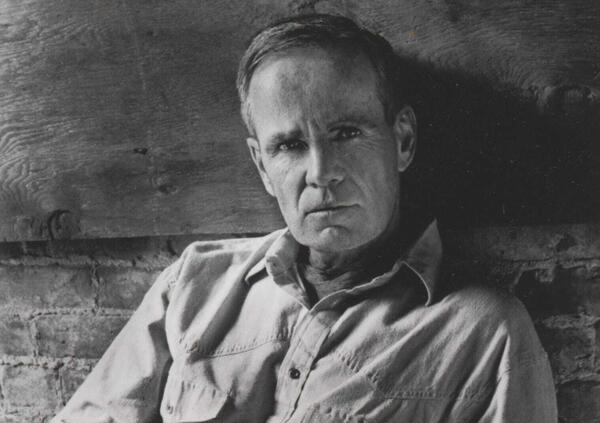 &Egrave; morto Cormac McCarthy, lo scrittore biblico e selvaggio pi&ugrave; grande del nostro tempo