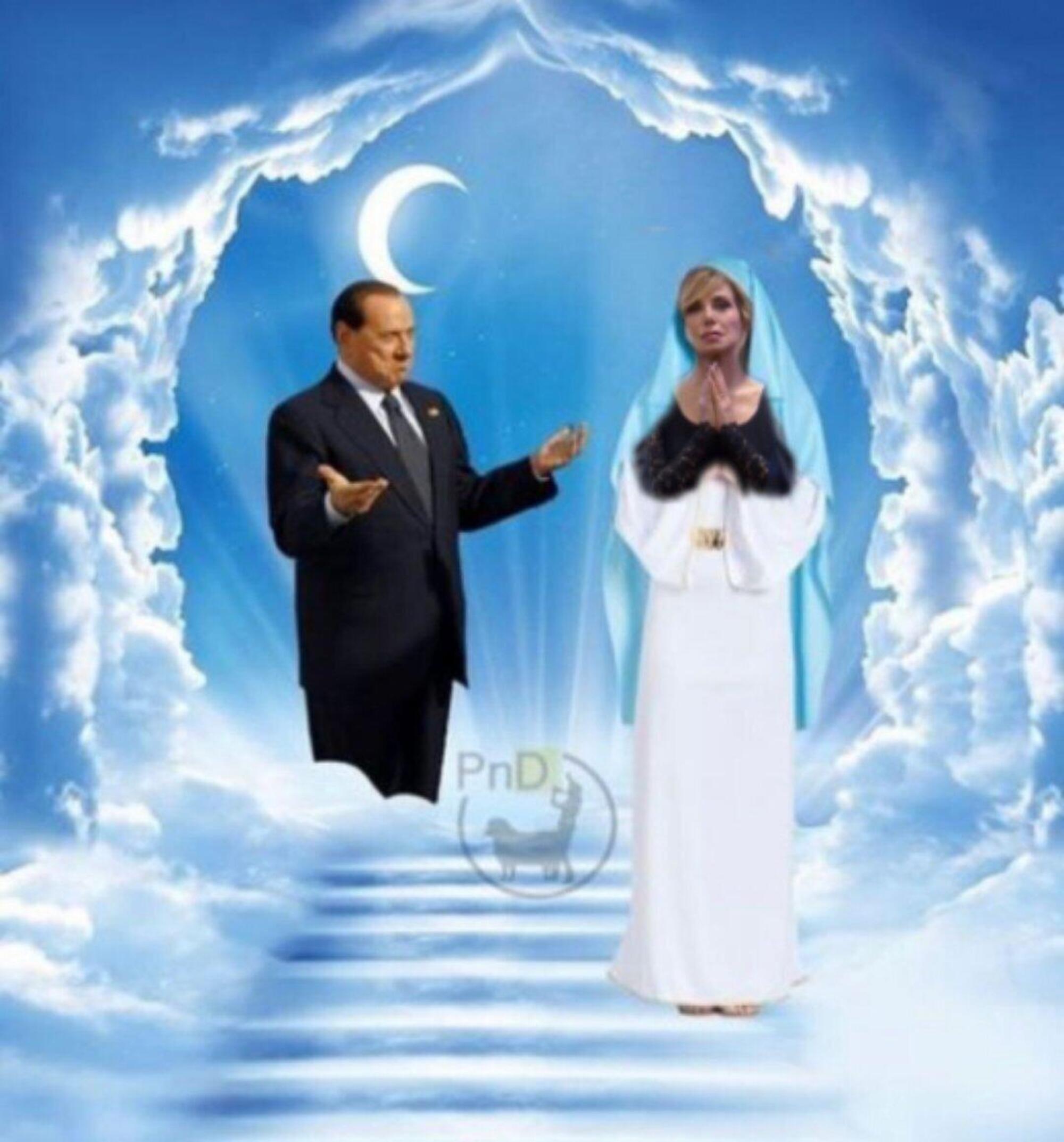 La posa di Barbara D'Urso ai funerali di Berlusconi l'ha trasformata in un meme