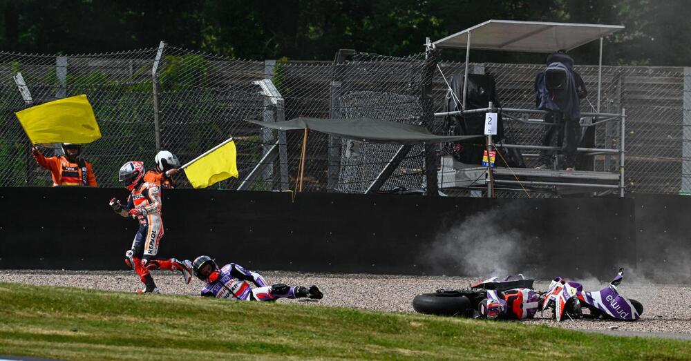 Johann Zarco &egrave; furioso con Marquez: &quot;Marc non mi mette i piedi in testa, quello che ha detto &egrave; ridicolo&quot;