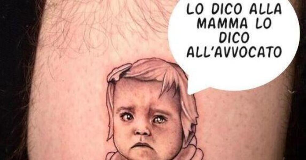 Il tatuaggio di Fedez sulla figlia Vittoria &egrave; brutto? Perch&eacute; manca la didascalia: l&#039;abbiamo aggiunta 