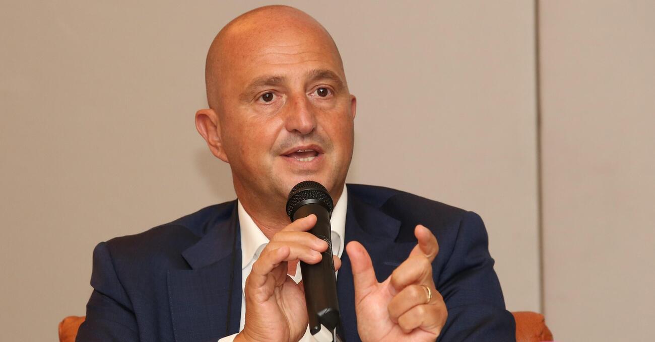 Mimmo Turano, il cortocircuito (e l&#039;assessore) siciliano che gioca per la Lega e fa vincere gli avversari: ecco perch&eacute; Meloni e Schlein dovrebbero studiarlo molto bene