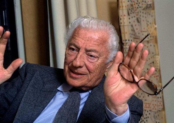 Gianni Agnelli a luci rosse? Ecco la proposta che gli fece Tinto Brass: &ldquo;Sembrava molto dotato&rdquo;&hellip;