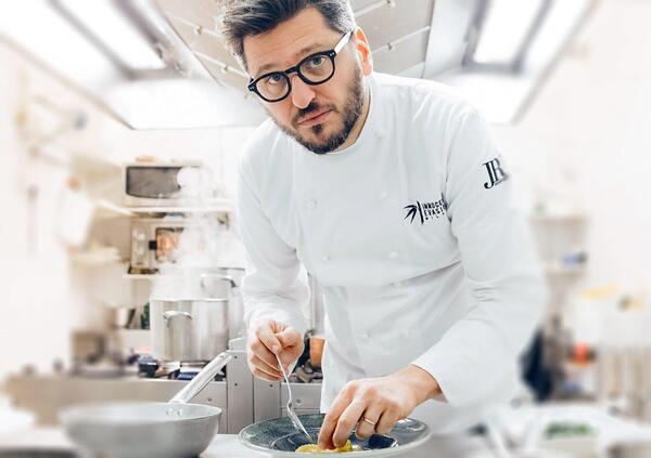 A pranzo da chef Tommaso Arrigoni nel suo Innocenti Evasioni: &ldquo;Tutti fotografano i piatti per i social, ma quello che vince &egrave; il gusto&rdquo;