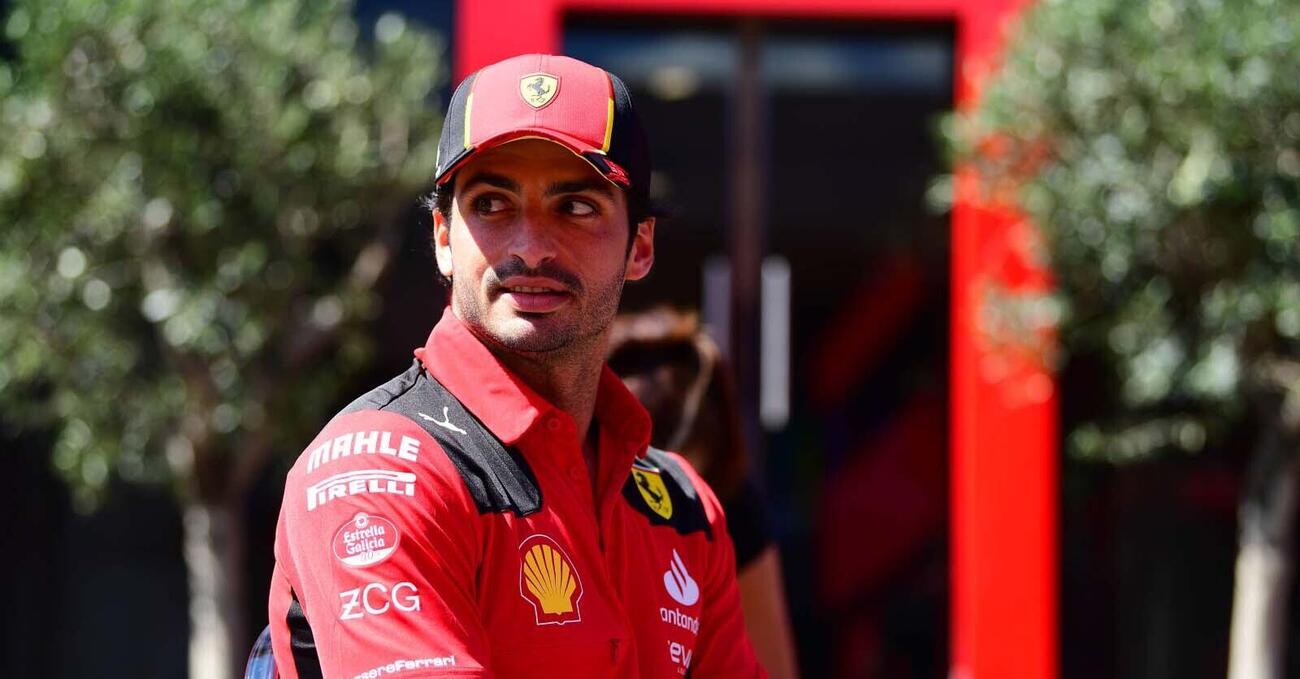 Il miglior Carlos Sainz dell&#039;anno fa i conti con quello che ancora manca a questa Ferrari