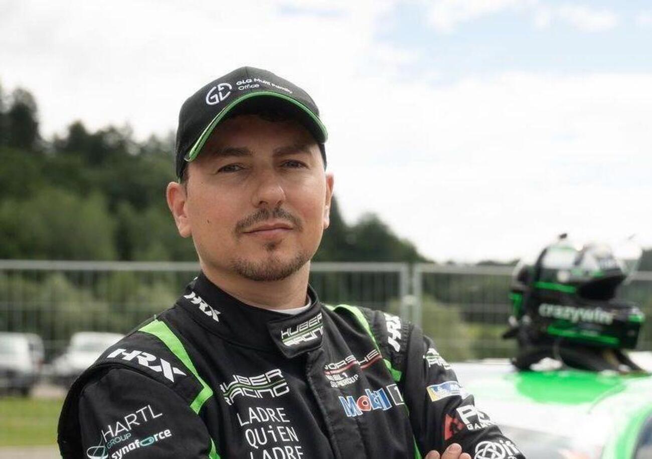 Jorge Lorenzo: &ldquo;Un&#039;auto da corsa possono guidarla tutti e non hai paura di andare in gara. In moto? &egrave; diverso&rdquo;